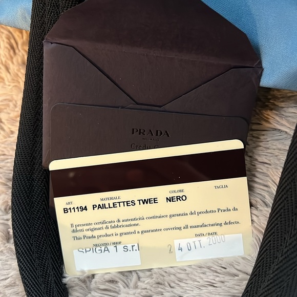 PRADA Nylon Blue Long Strap Shoulder bag casual / sporty look - priced to sell - Picture 17 of 17